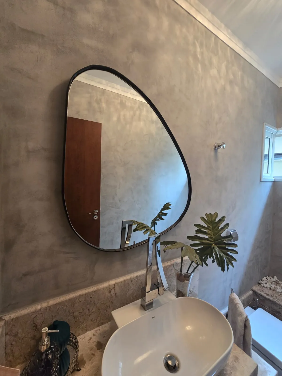 Espelho Decorativo Orgânico Delta